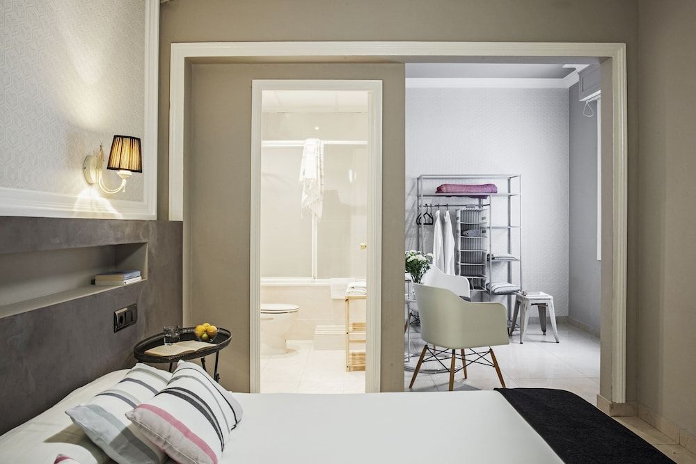 Ainb B&B Eixample Muntaner Standard Double or Twin Room 25