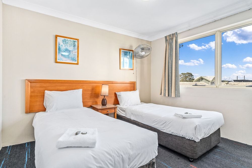 APX Parramatta Executive Two Bedroom Apartment - Limited Housekeeping