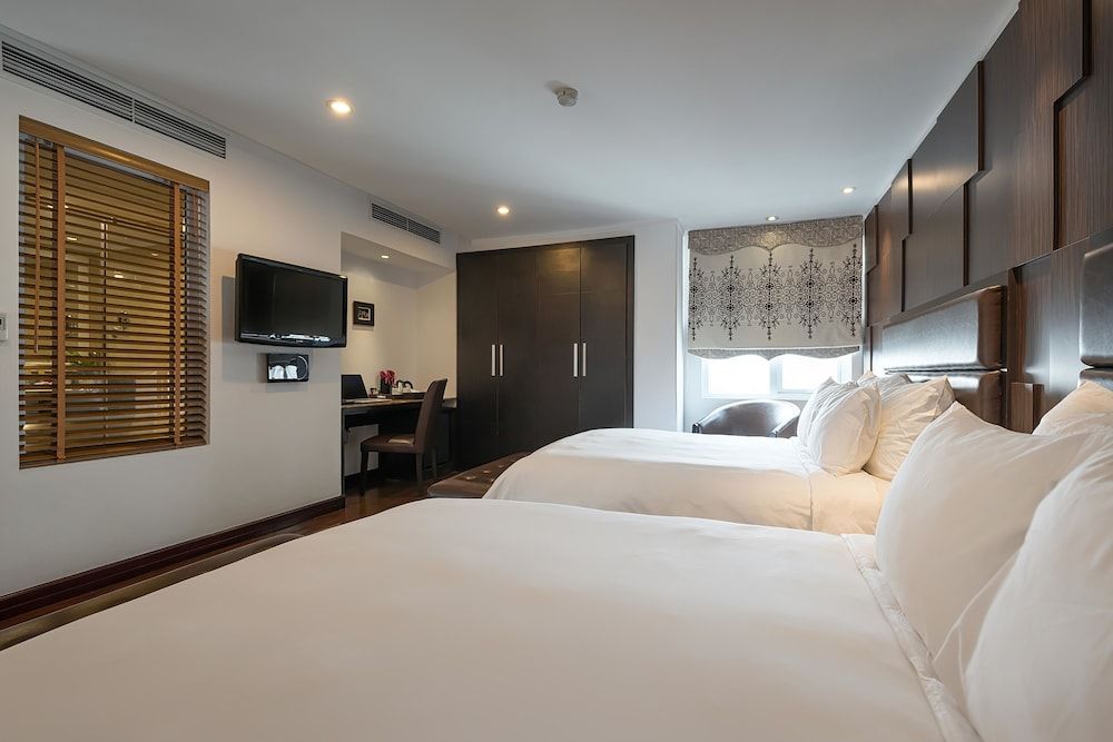 Family Quadruple Room, 2 Queen Beds, Non Smoking