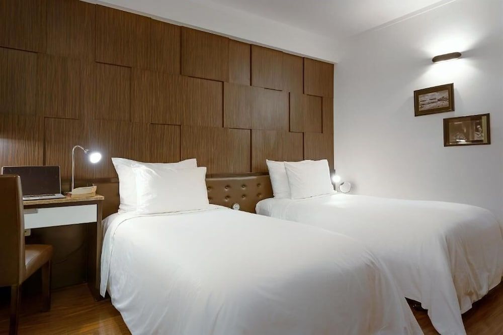 Standard Double or Twin Room - No Window