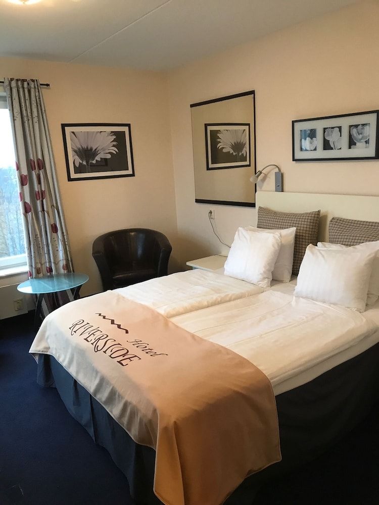 Hotel Riverside Standard Twin Room 6