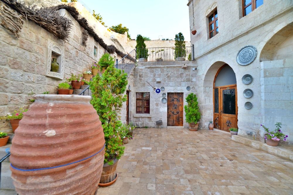 undefined Grand Cave Suites 6