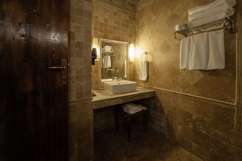 Grand Cave Suites Cave Room 2