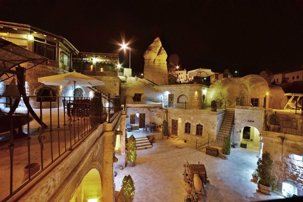 undefined Grand Cave Suites 8