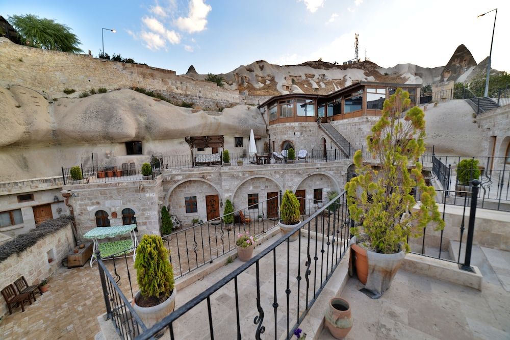 undefined Grand Cave Suites 10