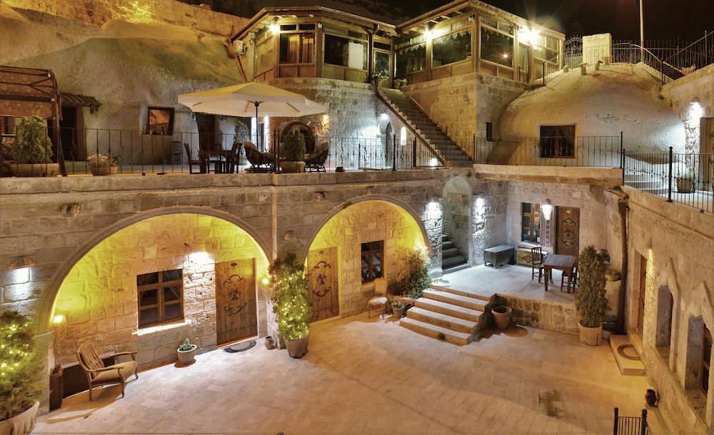 undefined Grand Cave Suites 7