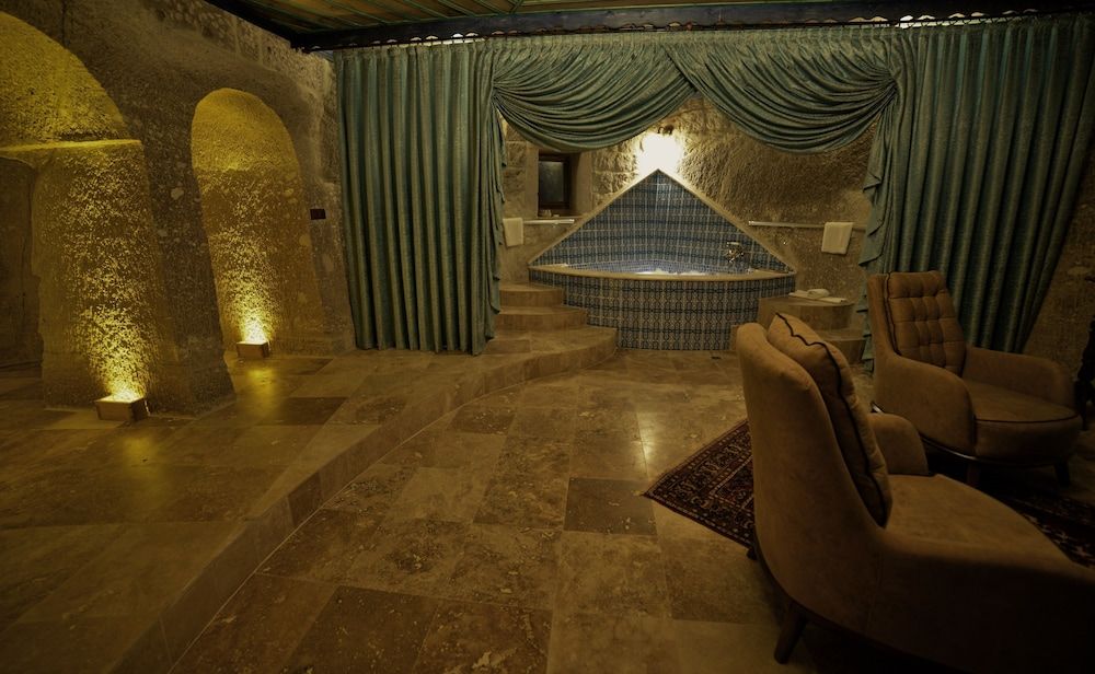 undefined Grand Cave Suites 5