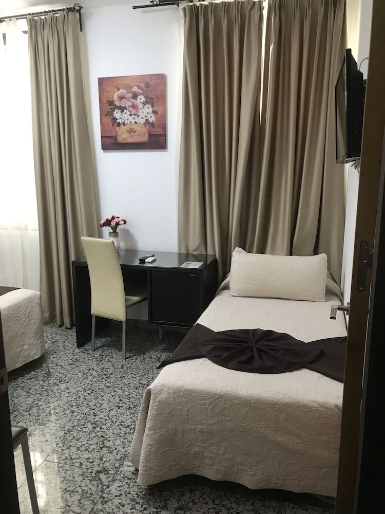 Hotel de los Faroles Double Room (with extra bed)