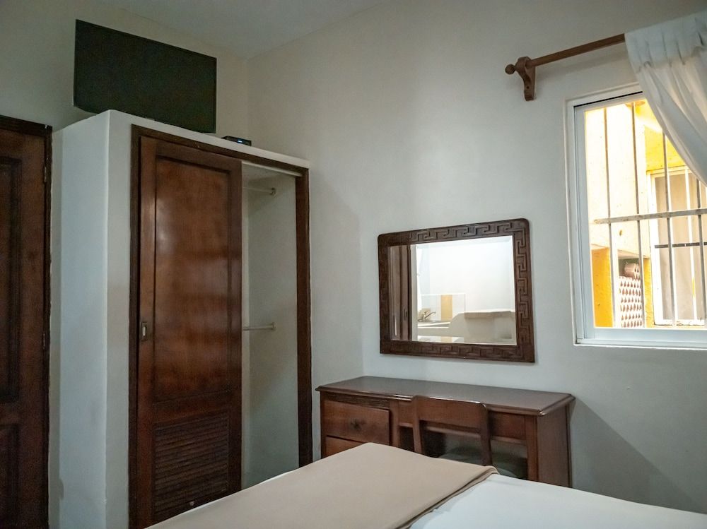 Beach House Hotel Superior Room 5