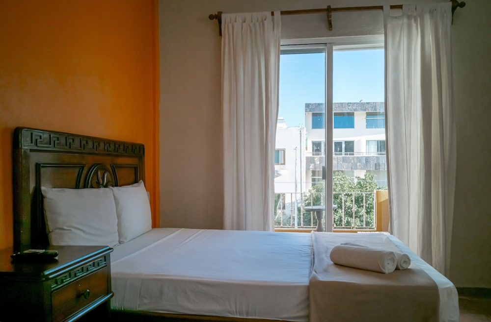 Beach House Hotel Superior Room 6