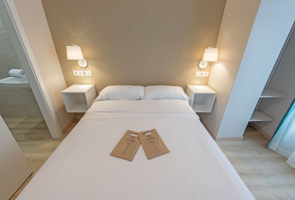 Hostal La Lonja Double Room 5