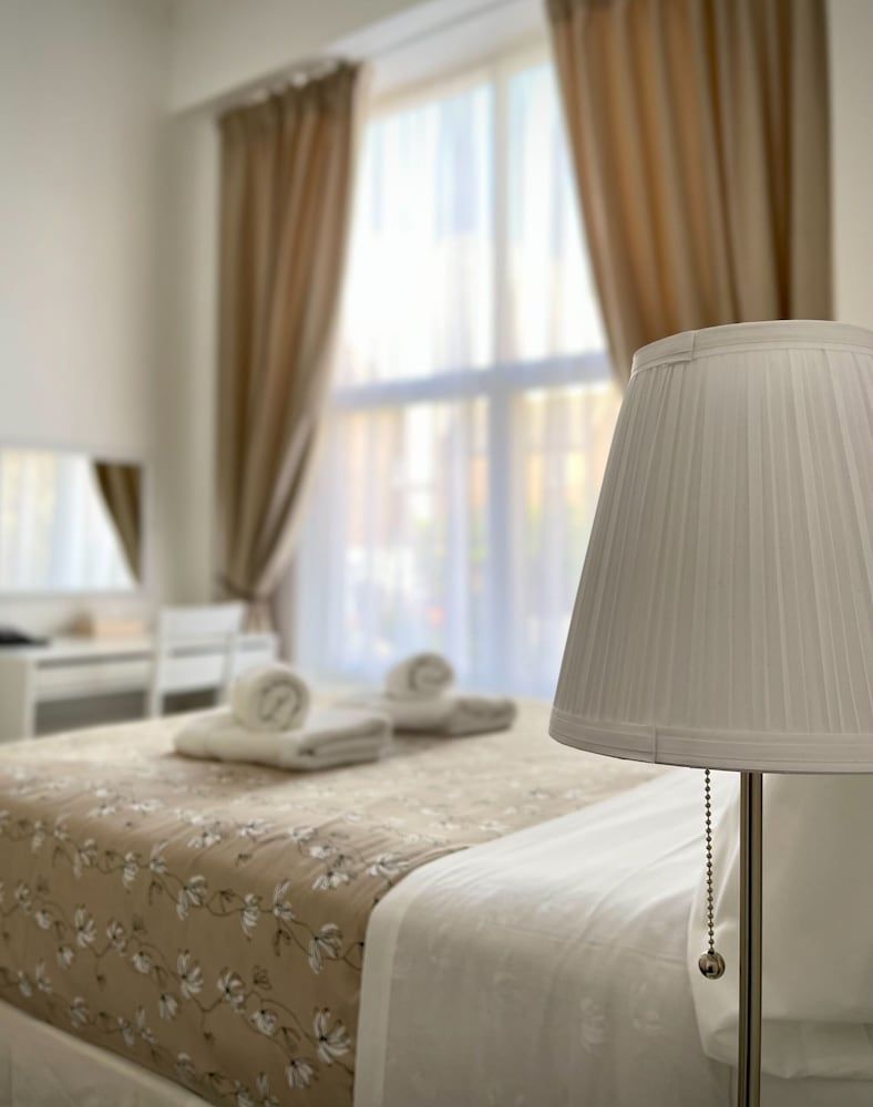 Gateway Hotel Double Room, Ensuite 12