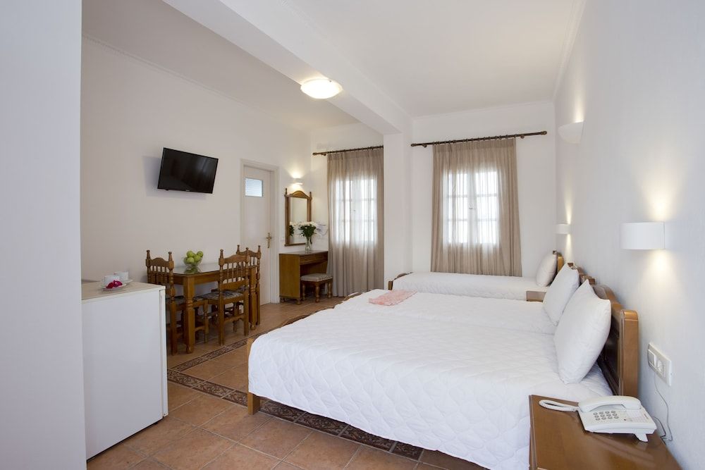 undefined Alexandra Hotel 5