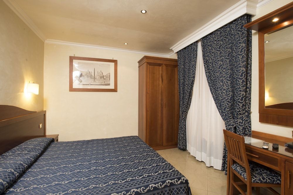 Hotel Chicago Triple Room