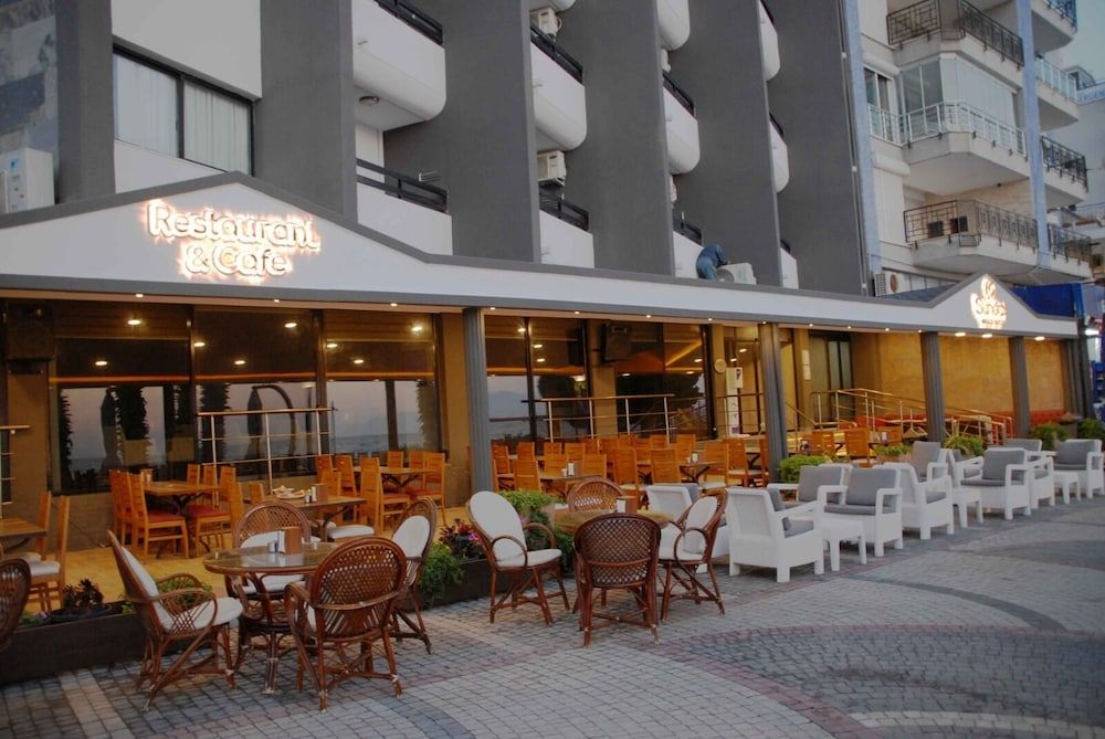 undefined Sunday Beach Hotel 4