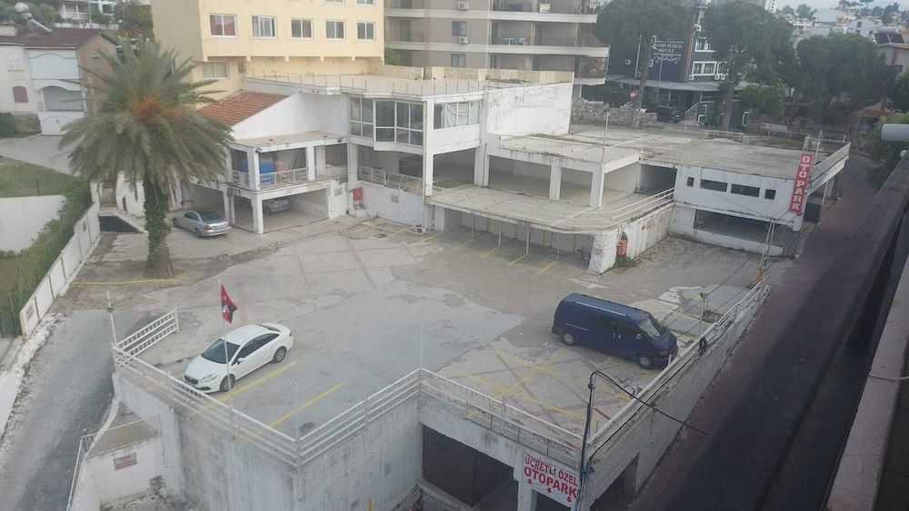 undefined Sunday Beach Hotel 6