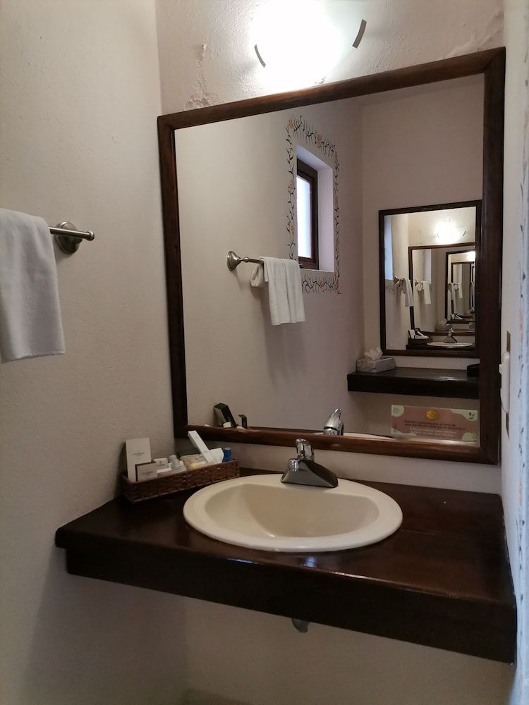 Posada Real de Chiapas Suite, 1 King Bed (Master) 4