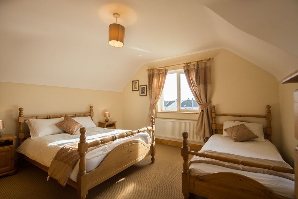 Superior House, 4 Bedrooms