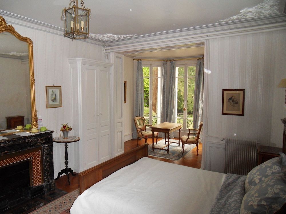 Château de la Motte Comfort Double Room, Private Bathroom, Garden View 3