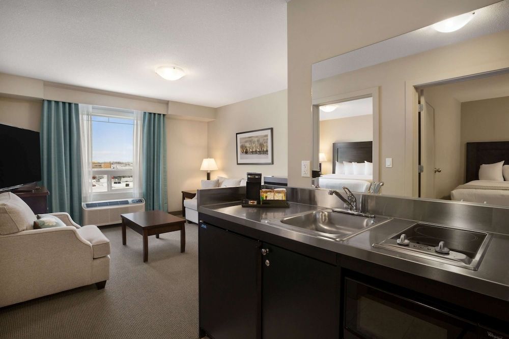 Suite, 1 King Bed, Non Smoking
