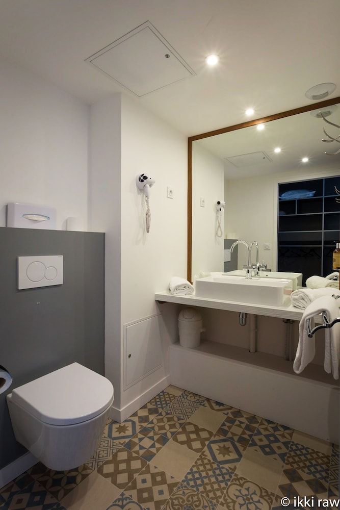 Hôtel Libéra Caen Standard Double Room, Balcony 6