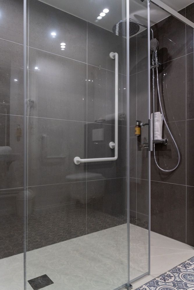 Hôtel Libéra Caen Standard Double Room, Balcony 8