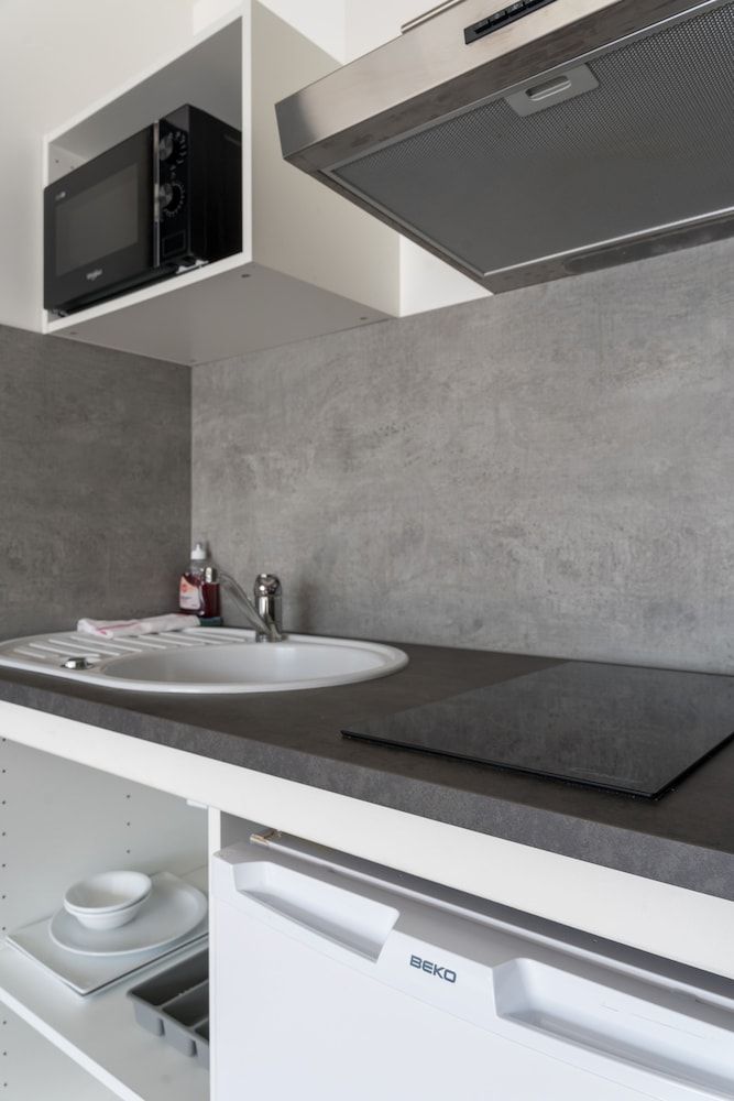 Hôtel Libéra Caen Comfort Studio, Kitchenette 4
