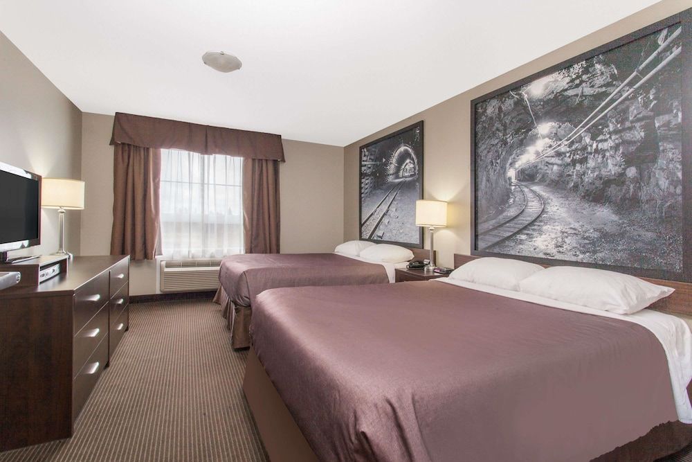 Upgraded, Standard Room, 2 Queen Beds, Non Smoking