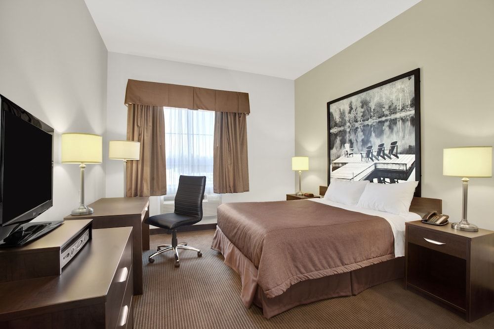 Business Room, 1 Queen Bed, Non Smoking