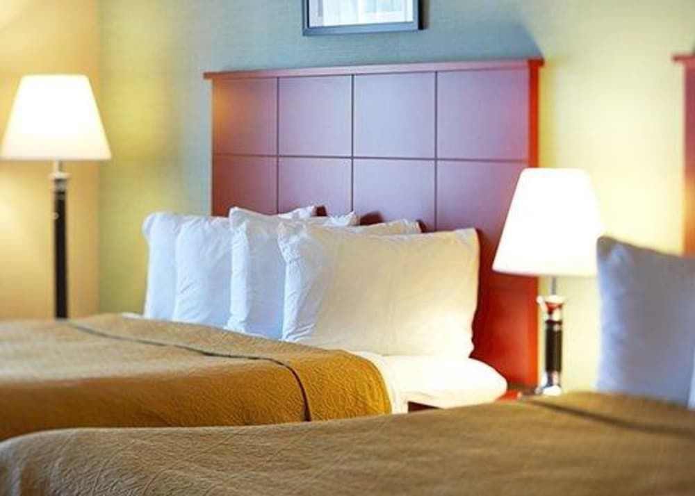 Quality Inn Standard Room, 2 Queen Beds, Non Smoking