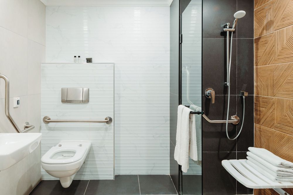 Emerald Resort & Casino Wheelchair Accessible Room 3