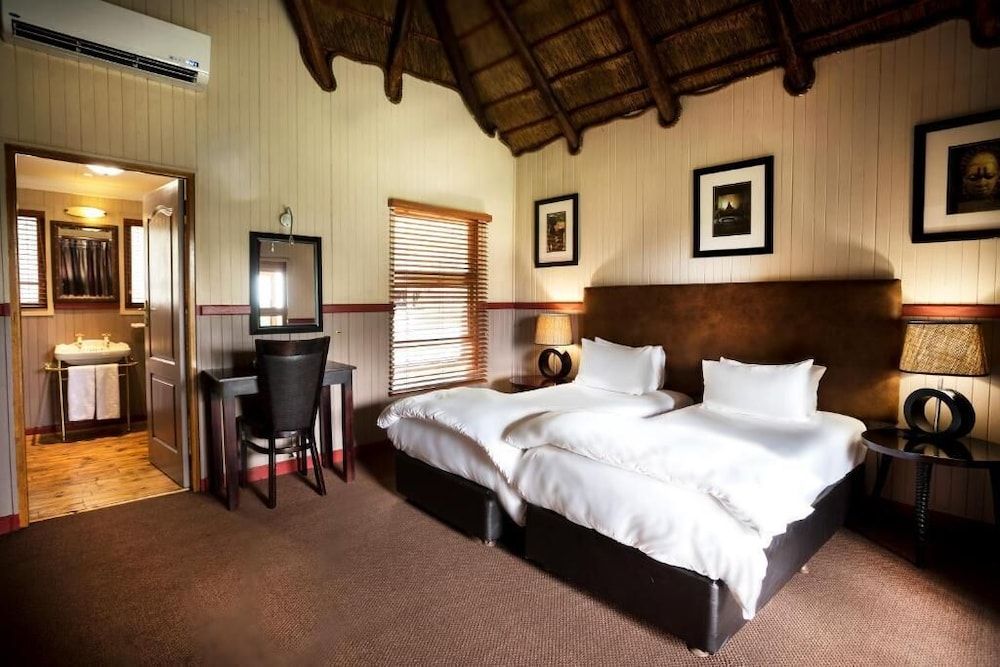 Emerald Resort & Casino 2 Bedroom Bush Lodge