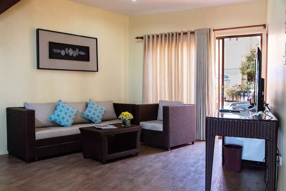 Matabungkay Beach Hotel Family Villa, Garden View, Beachside 4