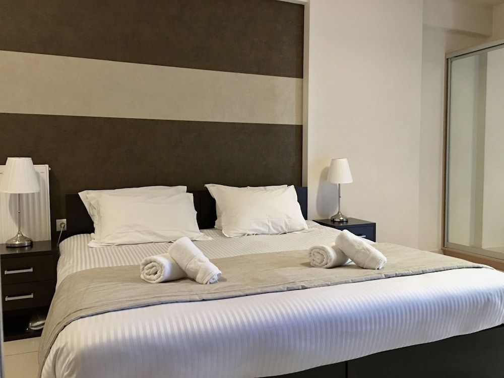 undefined Mc Queen Rooms & Apartments 4