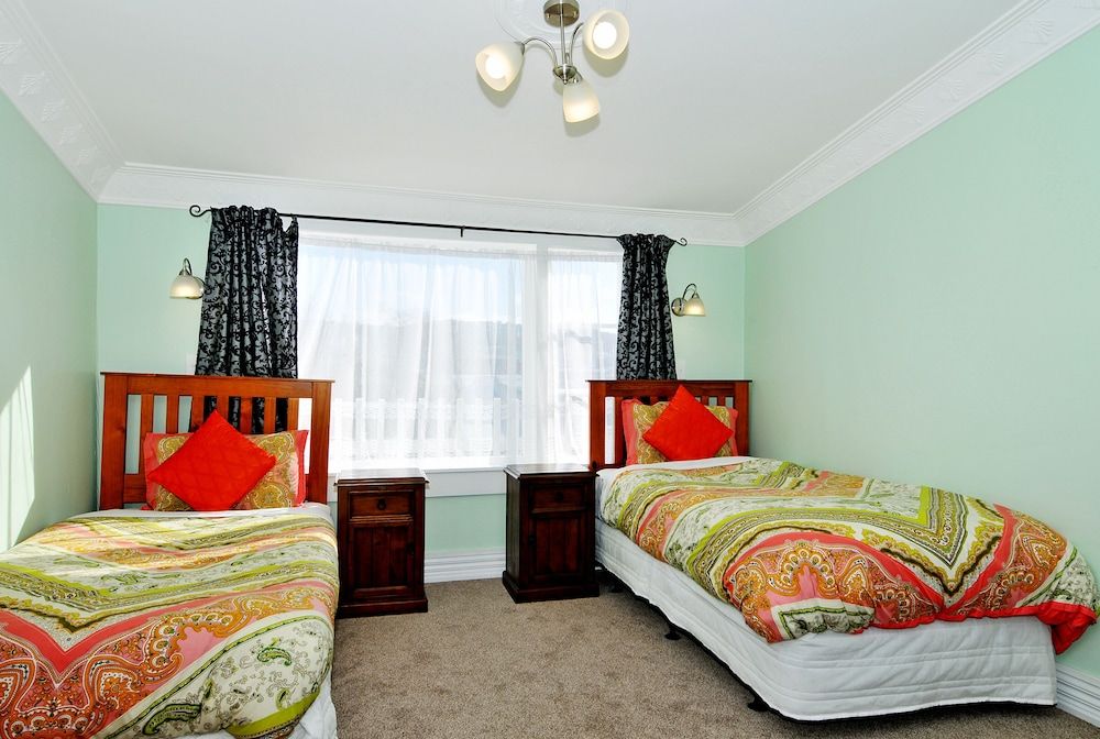 Triple room with bathroom