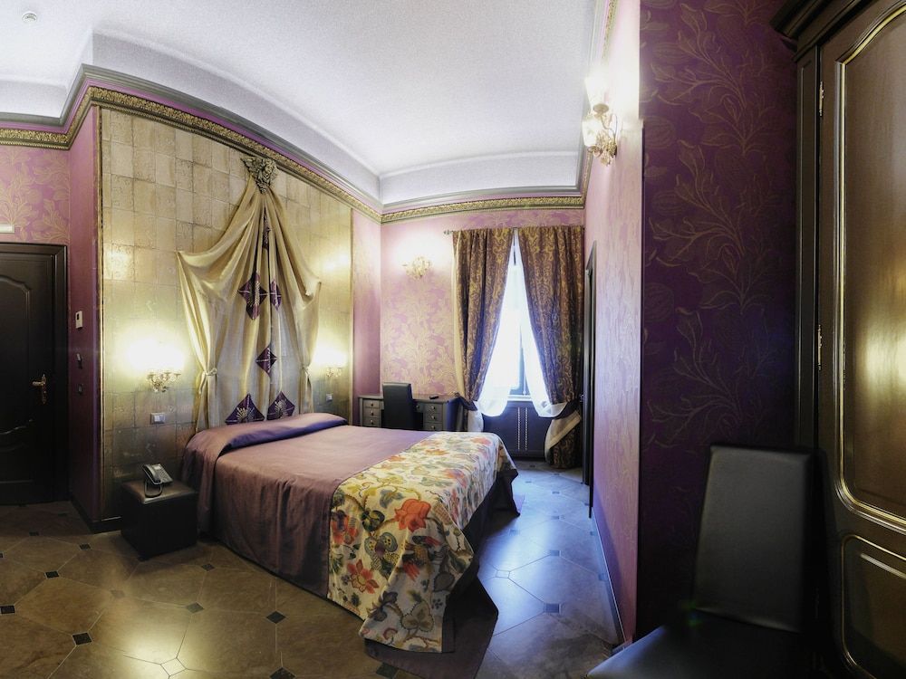 Antica Dimora Delle Cinque Lune Standard Double Room 4