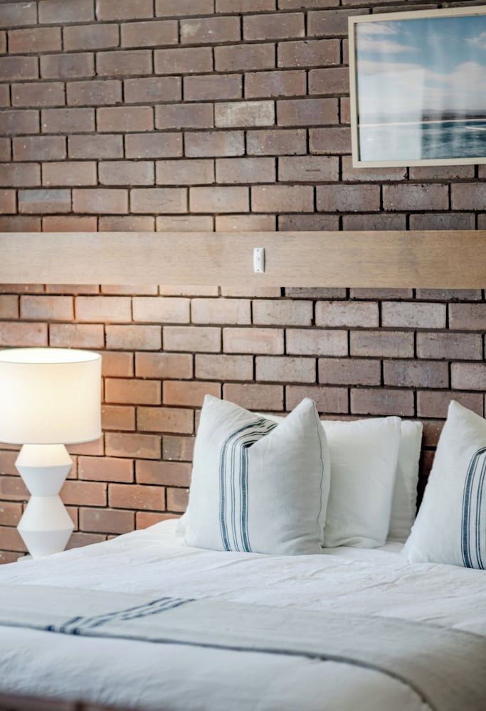 Hillcrest Merimbula Sunrise Superior Room 2