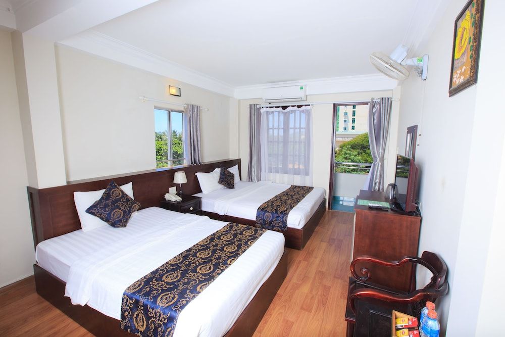 Deluxe Twin Room, City View (Balcony)