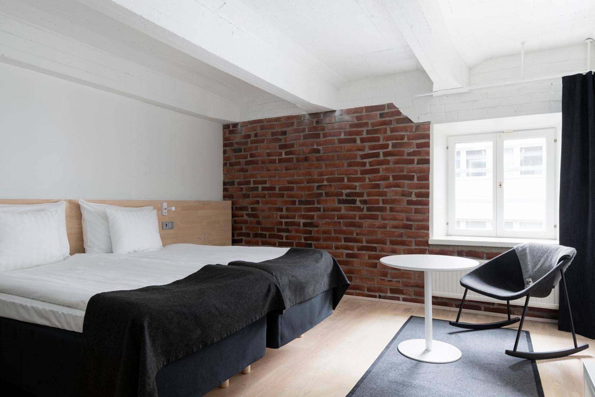 Standard Twin Room with Extra Bed