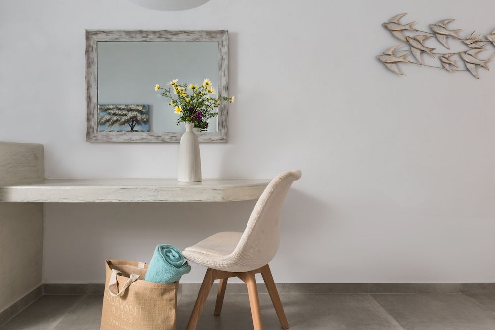 Adamant Suites Moonstone Suite with Private Pool 10