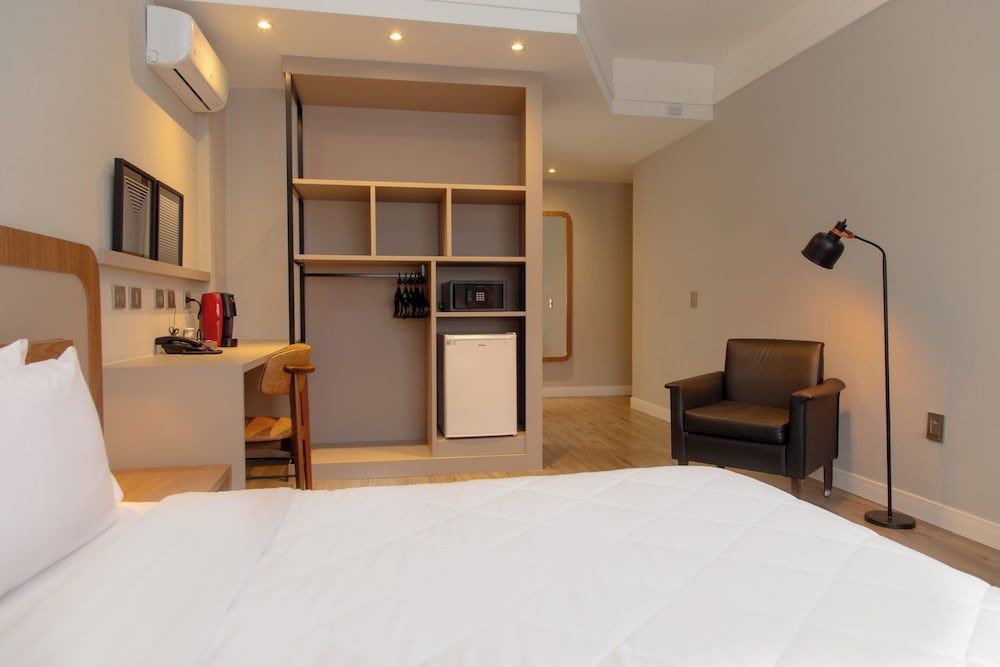 Deluxe Double or Twin Room, 1 Double or 2 Twin Beds, Mobility Accessible