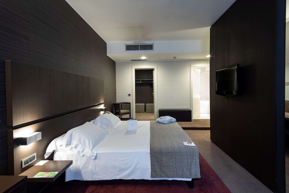 Suite, 1 King Bed