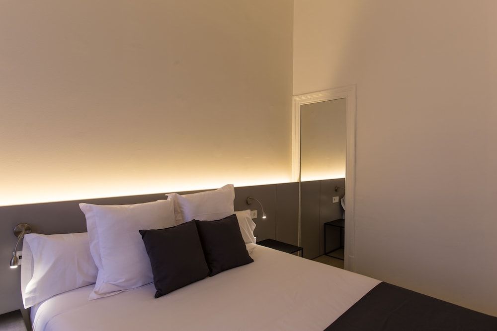 undefined Izaila Plaza Catalunya 5