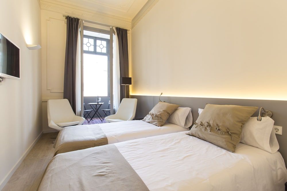 undefined Izaila Plaza Catalunya 6