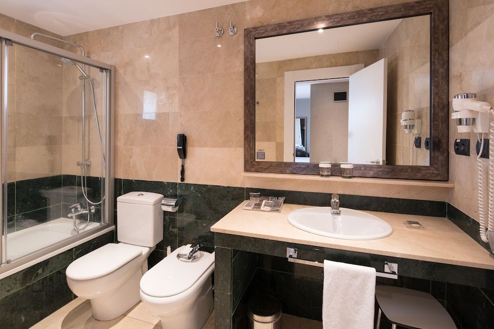 Catalonia Born Double Room 8