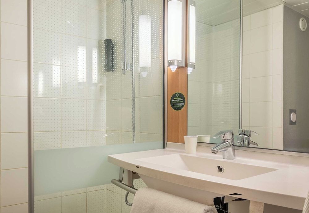 undefined B&B Hotel Marseille Bonneveine 8