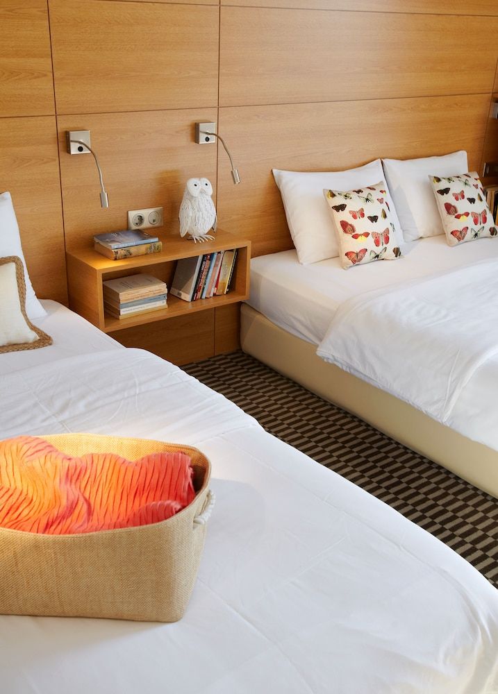 Hotel Aegli Superior Triple Room 2