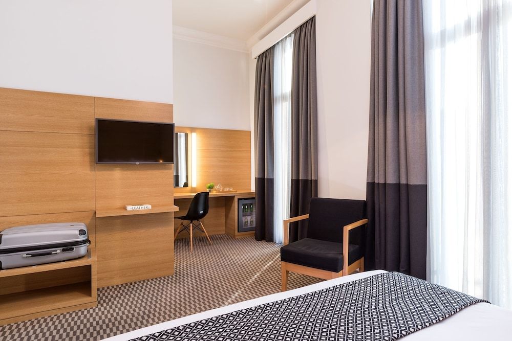 Hotel Aegli Deluxe Room, Sea View (or City view) 8