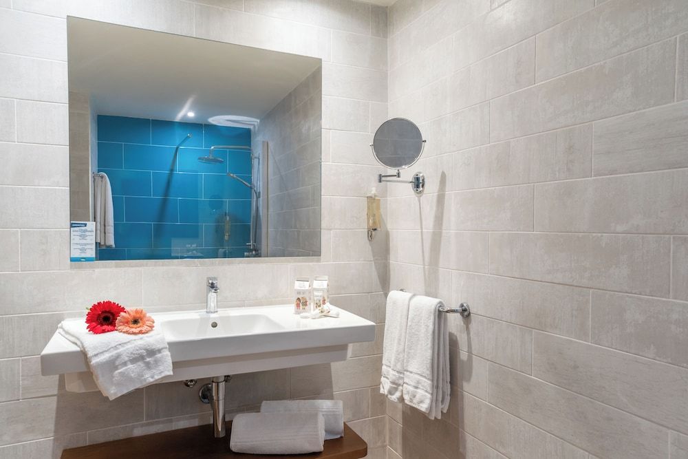 HOVIMA La Pinta Beachfront Family Hotel Excellence Apartment, 1 Bedroom 5