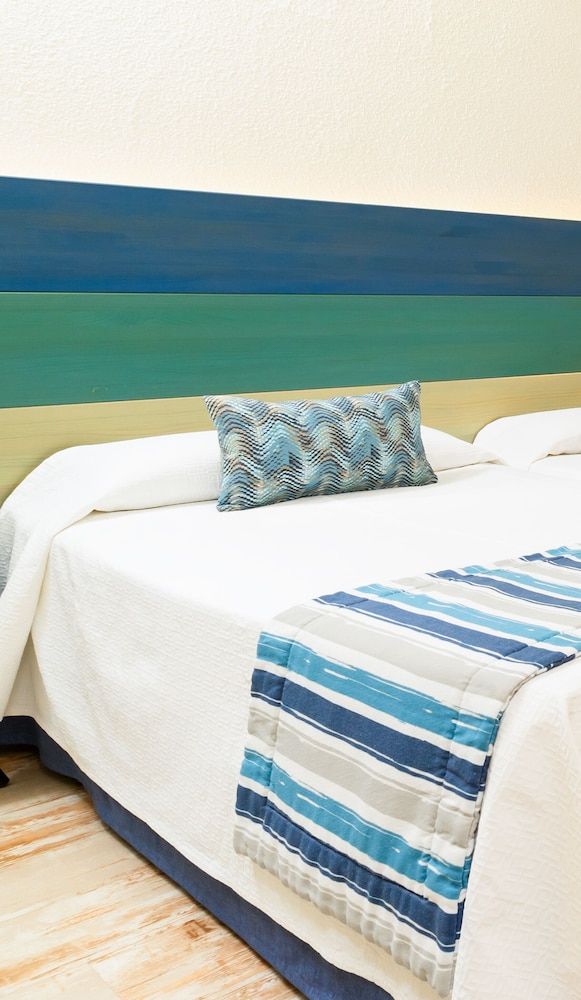 undefined HOVIMA La Pinta Beachfront Family Hotel 4